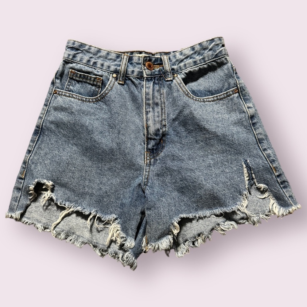 Cotton On High Rise Distressed Denim Shorts Light Wash Raw Hem Size 2
